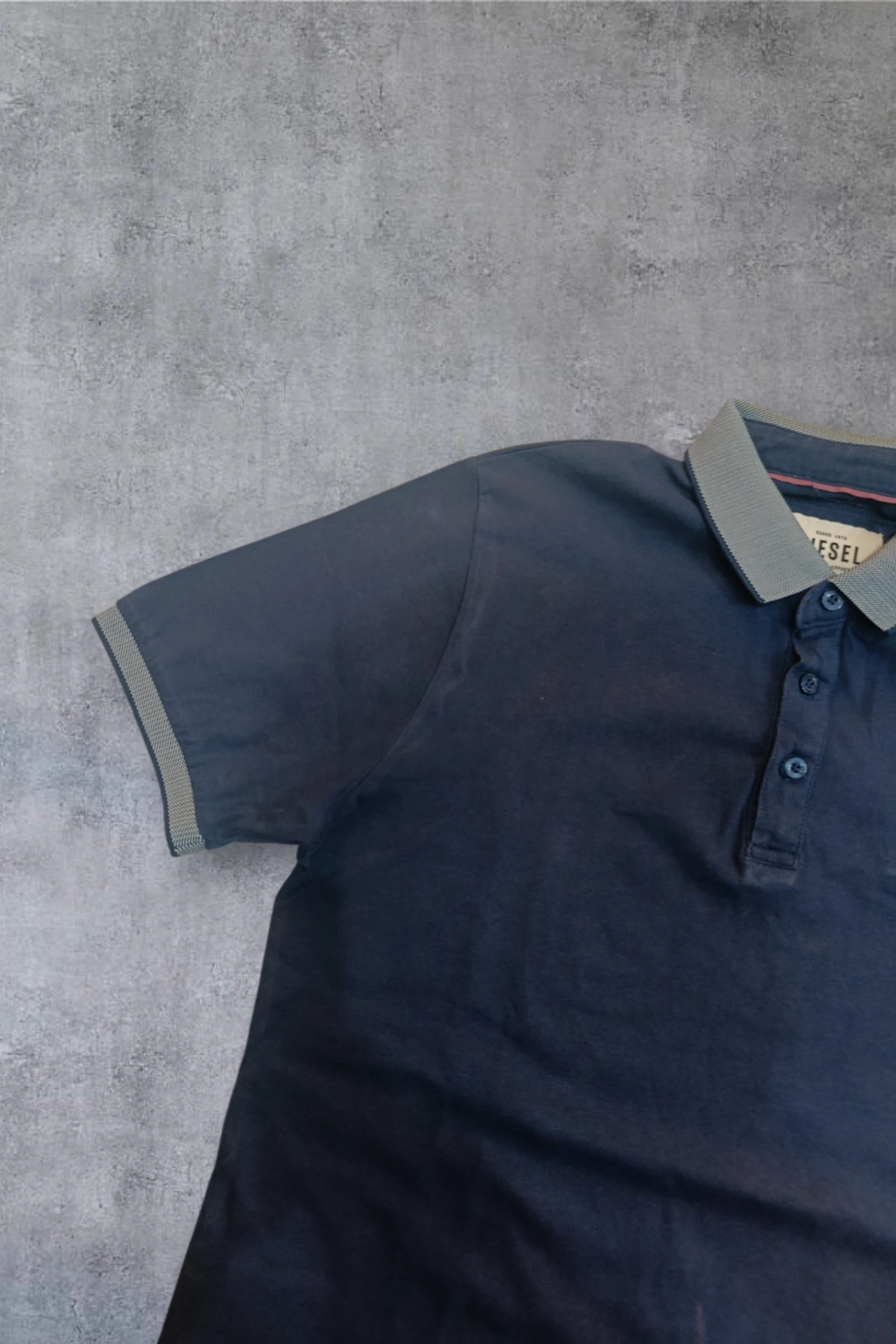 | Polo Diesel Homem | Cor Azul Marinho | Manga Curta | Gola Listrada | Tamanho G | – photo 3